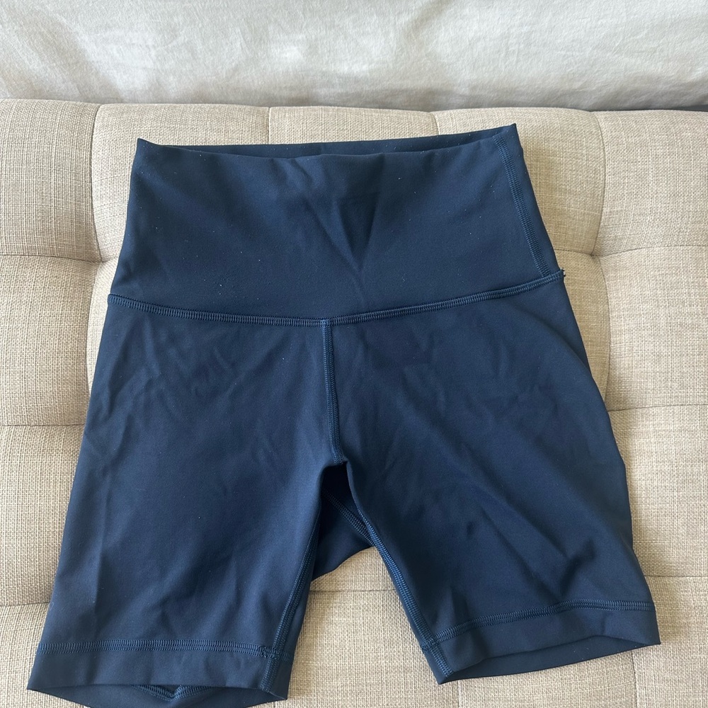 Lululemon Wunder Train 6” size 4